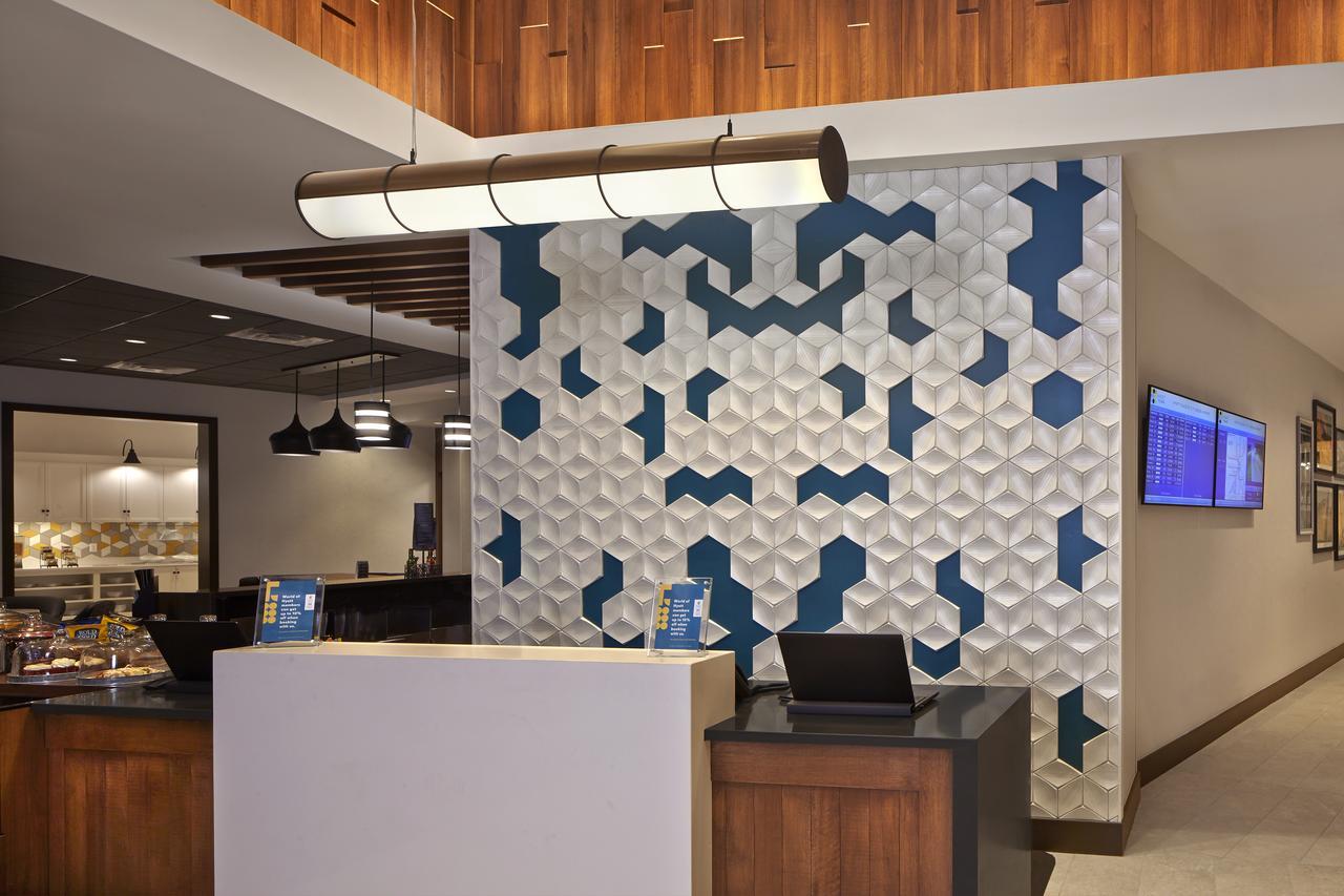 Hyatt Place Warwick/Providence Airport Bagian luar foto