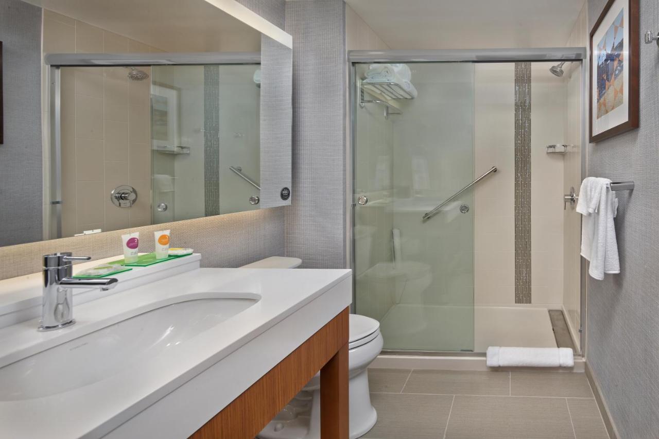 Hyatt Place Warwick/Providence Airport Bagian luar foto