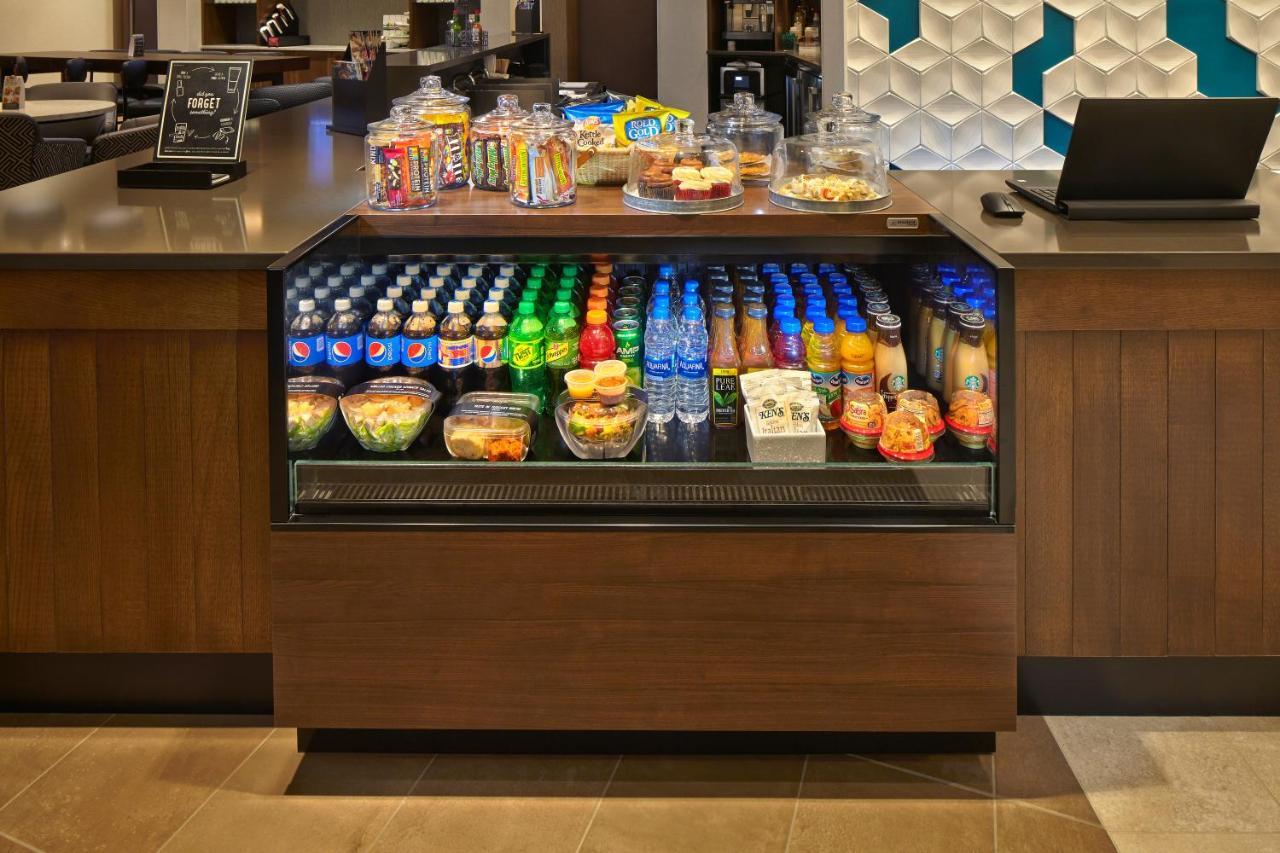Hyatt Place Warwick/Providence Airport Bagian luar foto