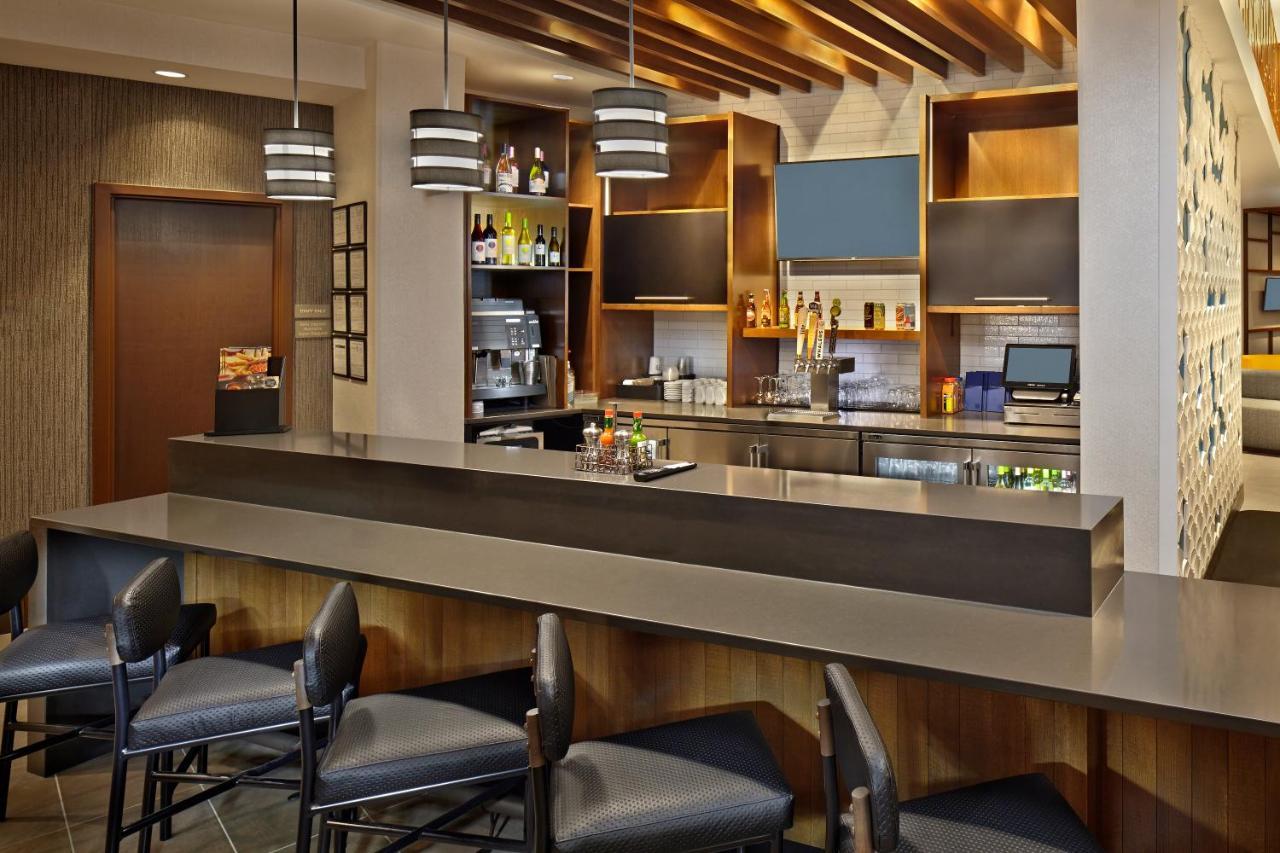 Hyatt Place Warwick/Providence Airport Bagian luar foto